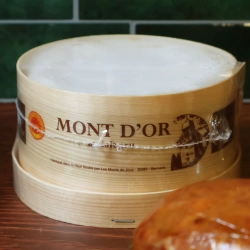 Mont d'Or + Saucisse de Morteau